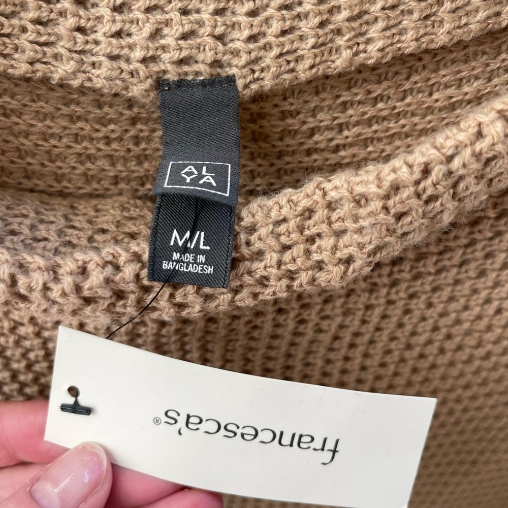 Francesca’s Alya tan poncho sweater NWT - Picture 4 of 8